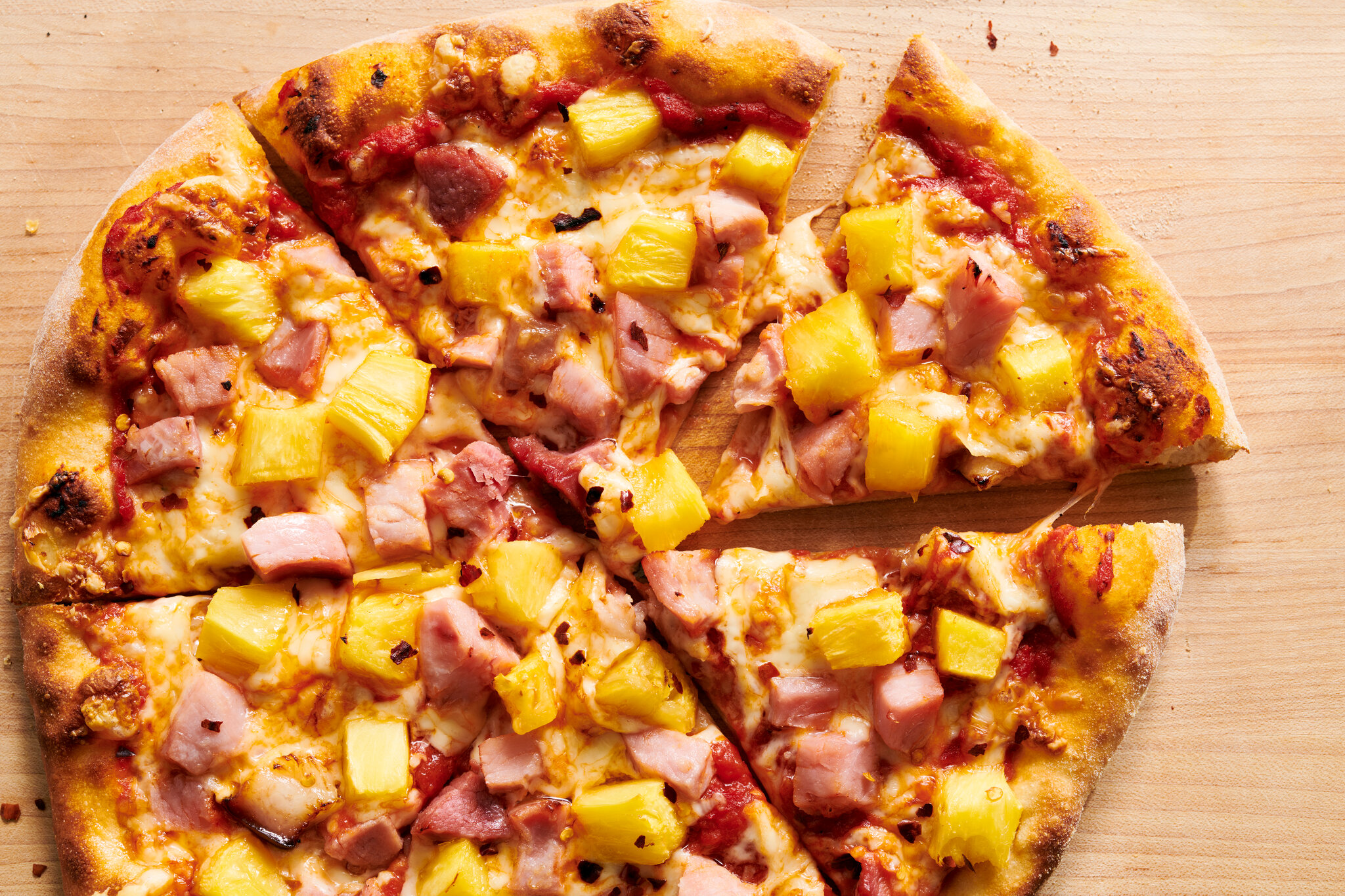 Ananas na pizzy – oryginalny dodatek