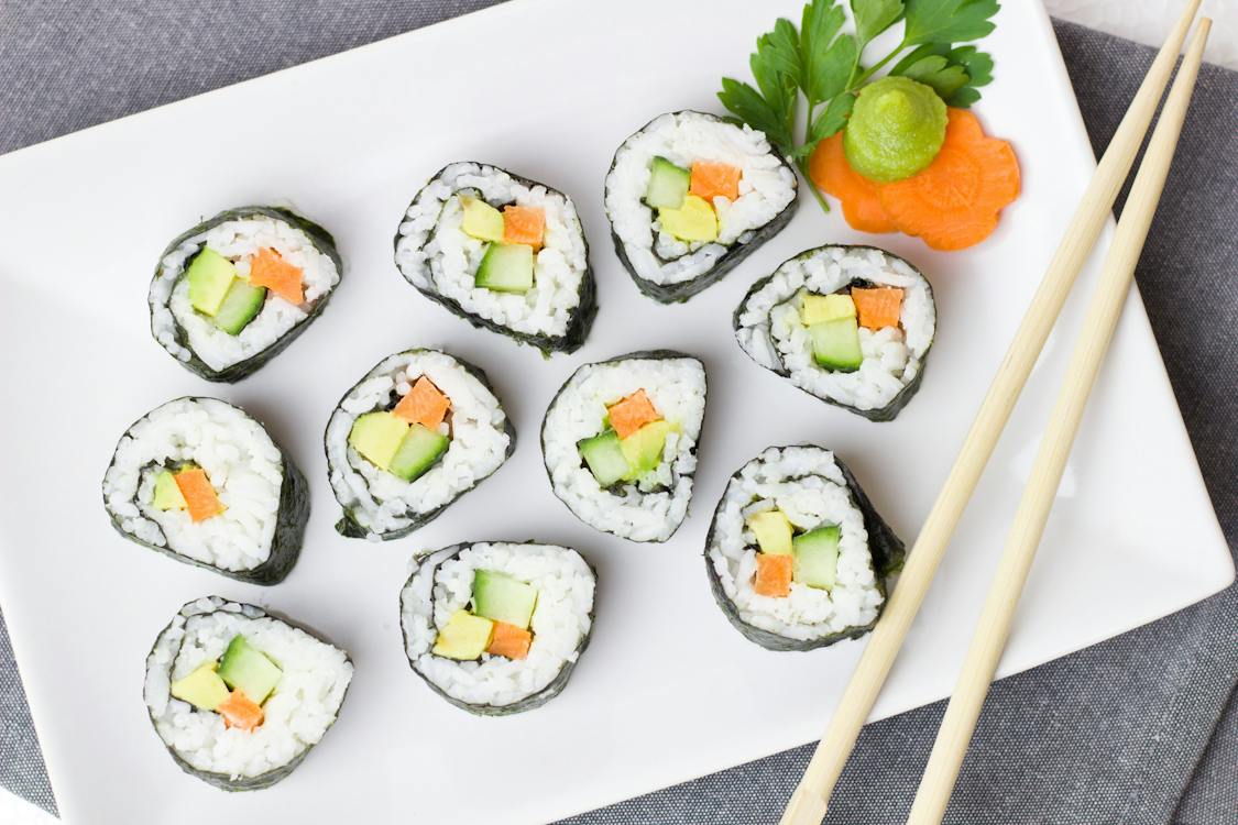Czy trudno zrobić smaczne sushi w domu?